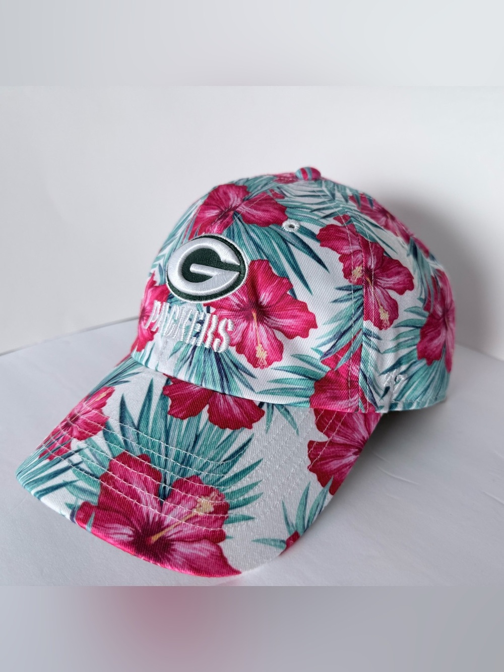 Green Bay Packers NFL Hawaiian Floral Baseball Hat - Pink & Teal